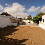 Artiles בית נופש *